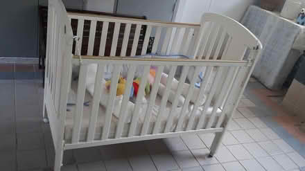 Photo of free Baby Cot (Queenstown, near MRT) #2