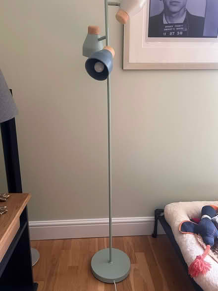 Photo of free Stand Alone Lamp (E2 8ab) #1