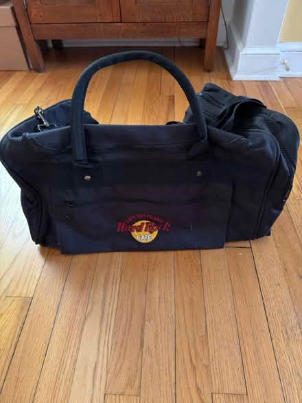 Photo of free Medium duffel bag (Metuchen NJ) #1