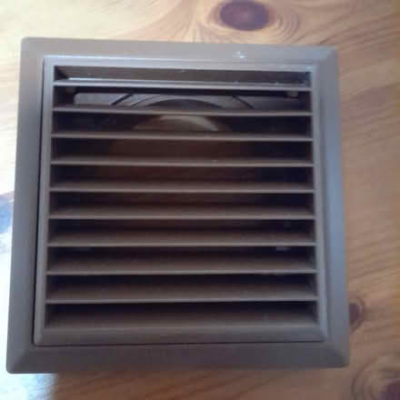 Photo of free Brown Vent (BD20) #1