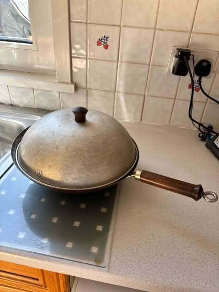 Photo of free Wok with lid (AB10) #1