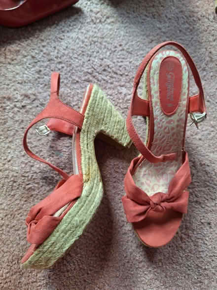 Photo of free High heel shoes, size 9, euro 43 (Brentford Gate TW8) #2