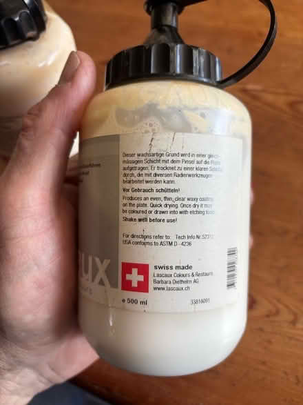 Photo of free Lascaux Acrylic Resist for etching (Monkland HR6) #3