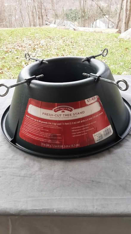 Photo of free 2 Christmas items (In Naugatuck, Ct.) #3
