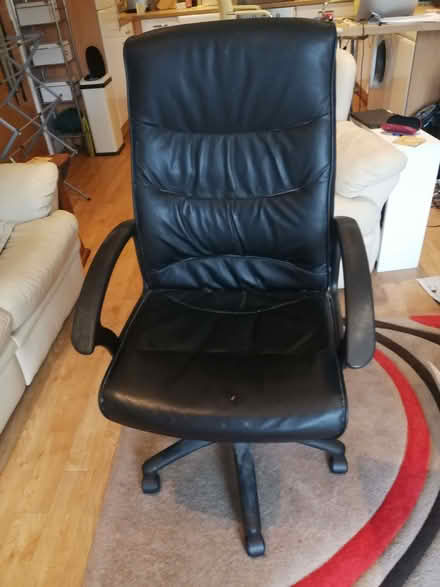 Photo of free Office chair (Linslade LU7) #1