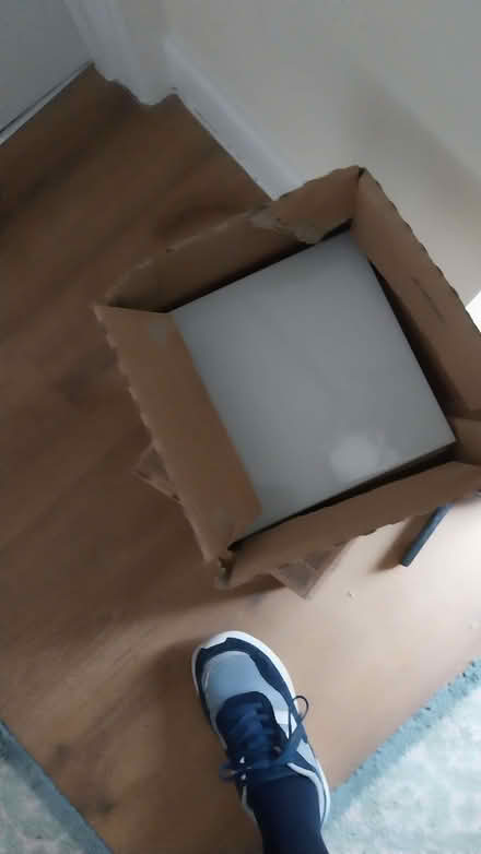 Photo of free White tiles 37. 20cm x 20cm white gloss (Fairfield Park) #2