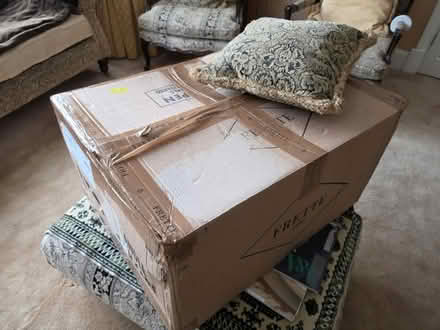 Photo of free Large box (IG1) #1