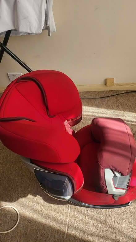 Photo of free Red car sit for kids (Enfield EN2) #3