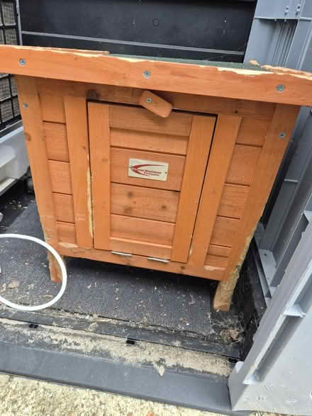 Photo of free Rabbit house (Medway/kent) #2