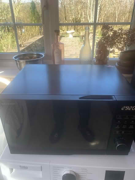 Photo of free Microwave Oven (Rowrah CA26) #1