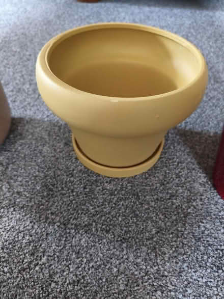 Photo of free Any Pots (Grace Mount EH16) #4