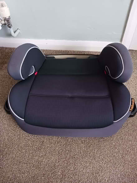 Photo of free Children's car seat and booster seat (Cutteslowe OX2) #3