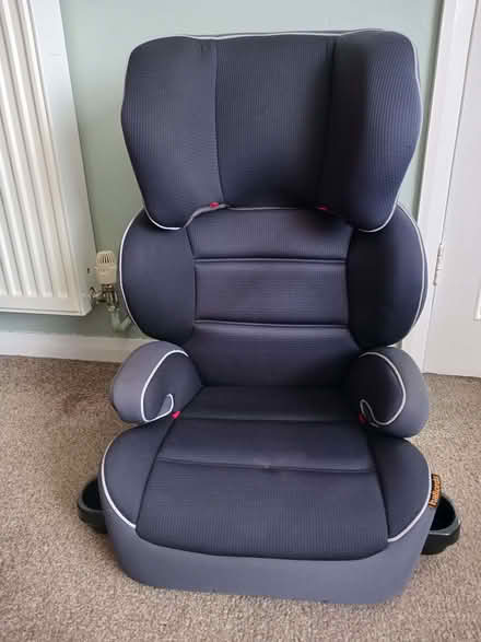 Photo of free Children's car seat and booster seat (Cutteslowe OX2) #1