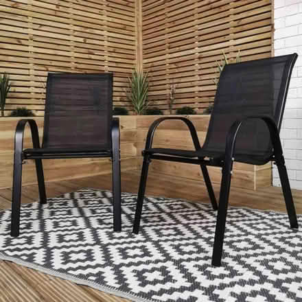 Photo of Outdoor seating (Newfoundpool LE3) #1