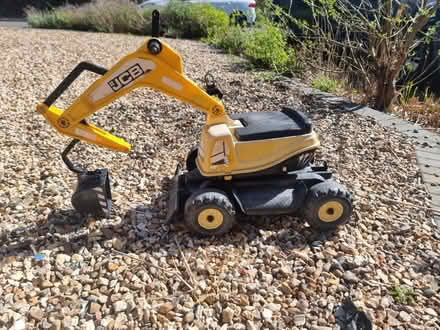 Photo of free Child sit-on digger (RG5 Woodley) #1