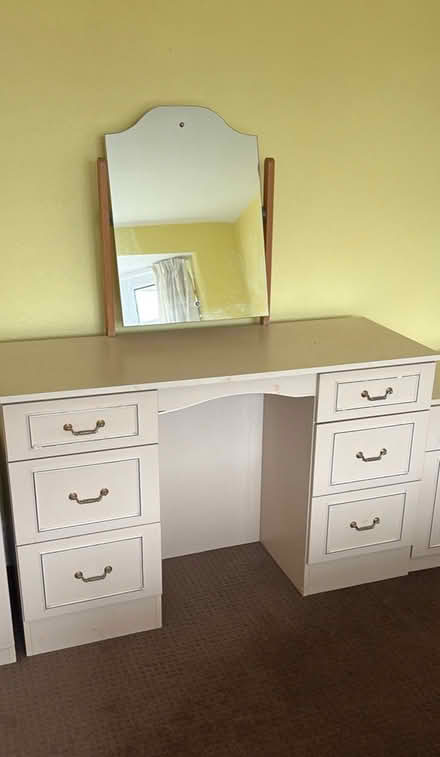 Photo of free Dressing table and mirror (Cheadle Hulme SK7) #2