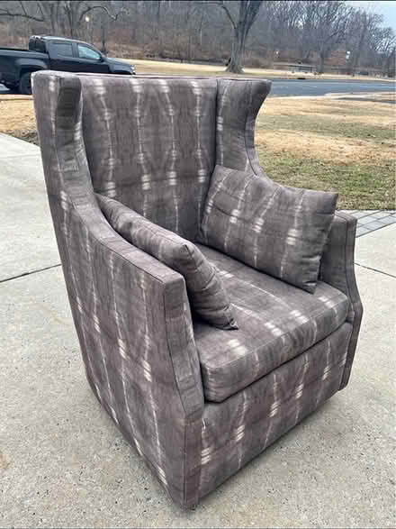 Photo of free Swivel chair grey- curbside (Oaklyn NJ) #2