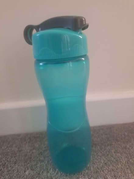 Photo of free Waterbottle (Penwortham Lane PR1) #1
