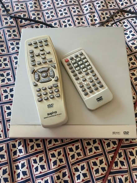 Photo of free DVD player (Gobowen SY11) #1