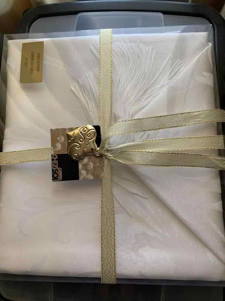 Photo of free Unopened floral table runner (Sunnyvale/Cupertino) #1