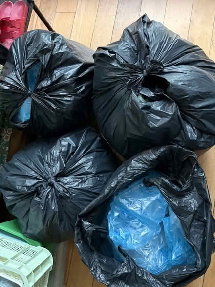 Photo of free 4x bin liners of Air Pillows (packaging for posting/moving) (Hampden Park BN22) #2