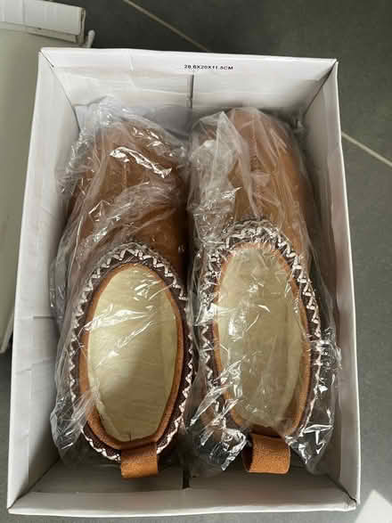Photo of free size 4 slippers (St Julians AL1) #1