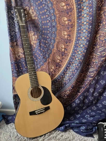 Photo of free Beginners Guitar (Guildford GU1) #1