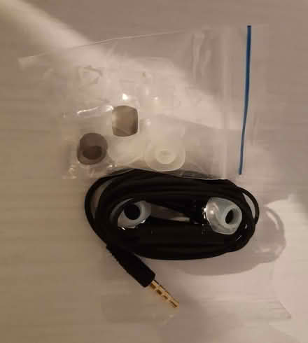 Photo of free Samsung Ear Buds Unused (Bournemouth BH1) #1