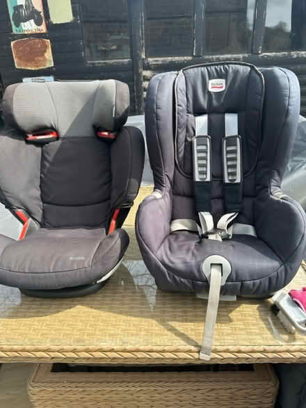 Photo of free 2 x isofix car seats (Stannington S6) #1