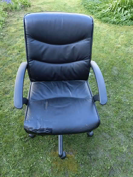 Photo of free Chair for desk (Beaconsfield HP9) #1