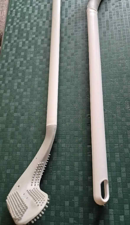 Photo of free Two Golf Club Shaped Toilet Brushes (Handforth SK9) #3