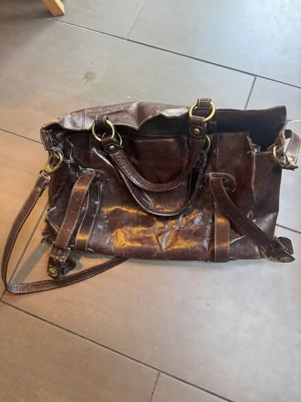 Photo of free Brown leather bag in need of TLC (Tufnell Park N7) #4