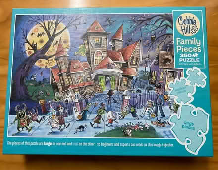 Photo of free Puzzle “Haunted House” (350 pcs) (Bloor/ The West Mall) #1