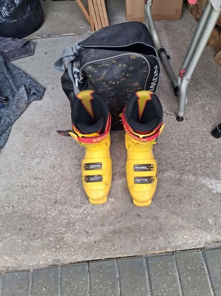 Photo of free Salomon Ski Boots (Easington OX16) #1