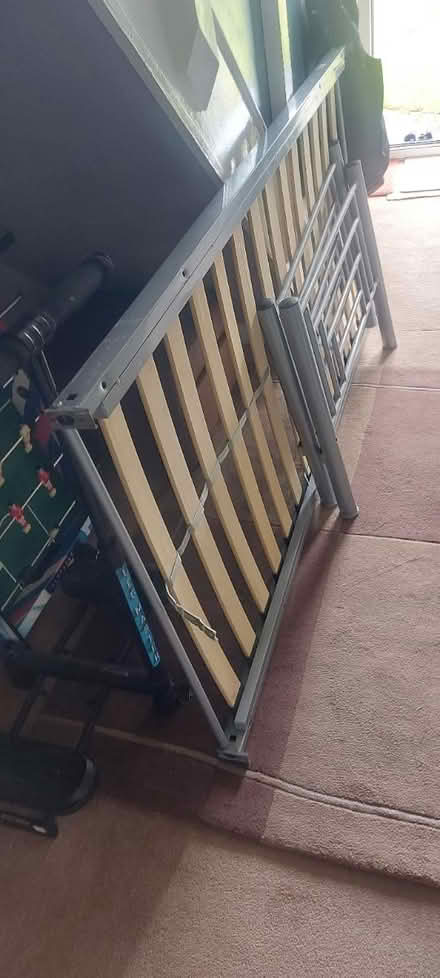 Photo of free Single bed frame (Ld7 1rr) #2