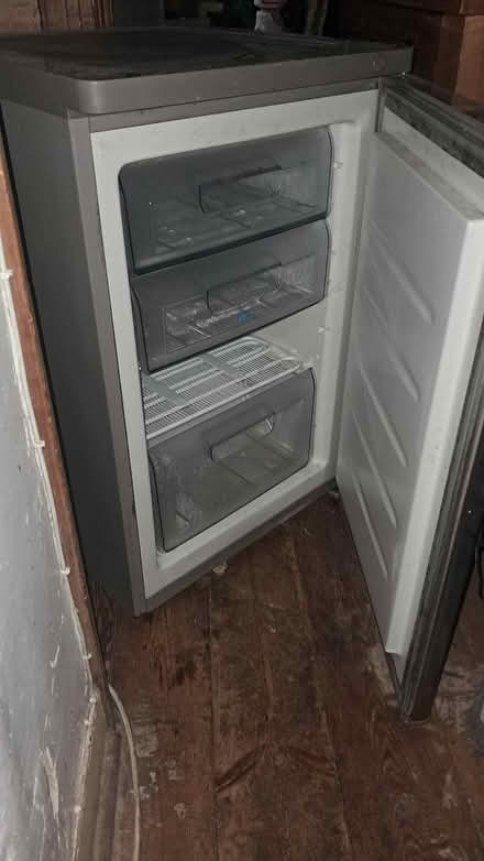 Photo of free Half freezer (Hornsey Road N4) #2