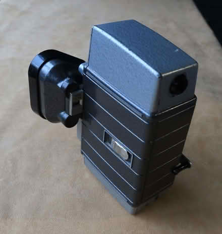 Photo of free Vintage Bell and Howell Turret 8mm Cine Camera & Case (TN31) #4
