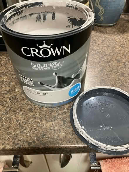 Photo of free Matt emulsion paint, around 2L (Corstorphine EH12) #1
