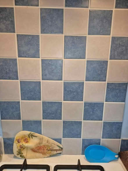 Photo of free Two boxes of 50 tiles 9.7x9.7 (Sawbridgeworth CM21) #2