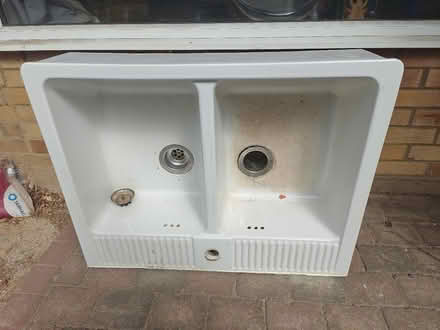 Photo of free Belfast sink large (Chafford Hundred RM16) #1