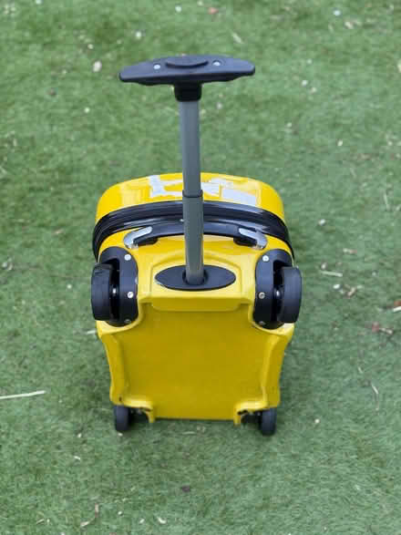 Photo of free Transformers - kids suitcase (SE21) #1