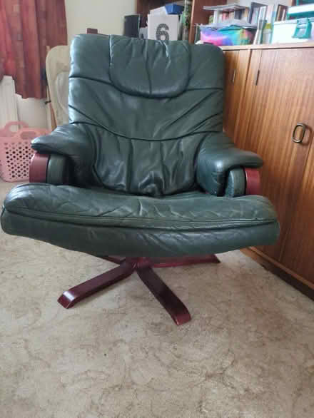 Photo of free Green leather rotating armchair (BS7) #3