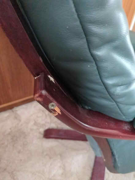 Photo of free Green leather rotating armchair (BS7) #4