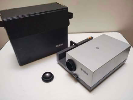 Photo of free Vintage Rollei slide projector no light leads or remote (Briston NR24) #1