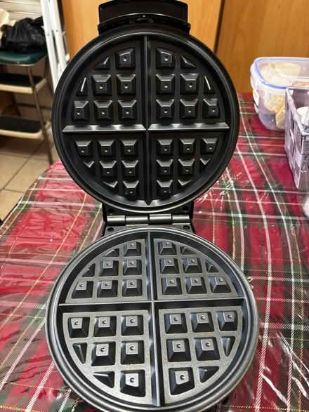 Photo of free Waffle iron (Rosedale, NY) #2