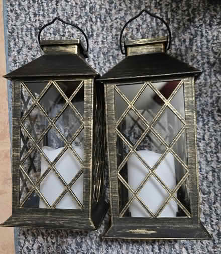 Photo of free indoor/outdoor lanterns (off Fisher Blvd) #1