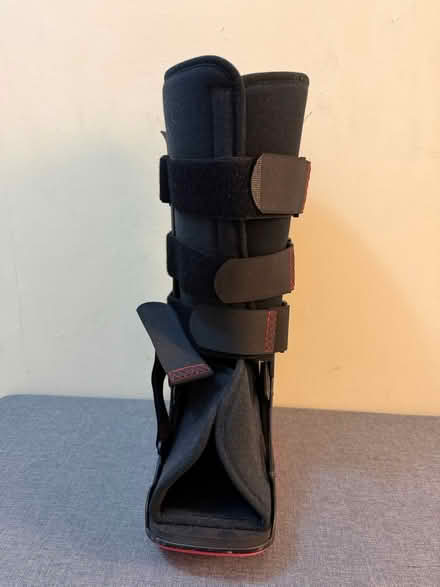 Photo of free Walking boot - theatre prop? (Hitchin SG4) #2