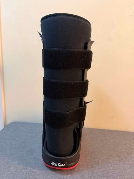 Photo of free Walking boot - theatre prop? (Hitchin SG4) #3