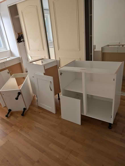 Photo of free Kitchen Units (Chislehurst Road Petts Wood) #3