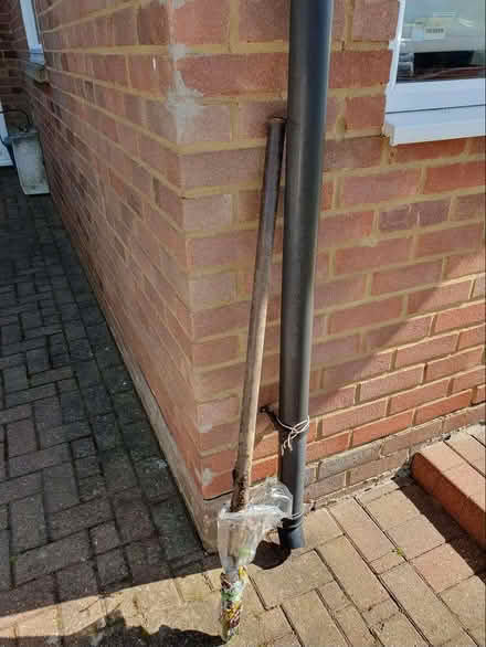 Photo of free Metal pole (New Greens AL3) #1